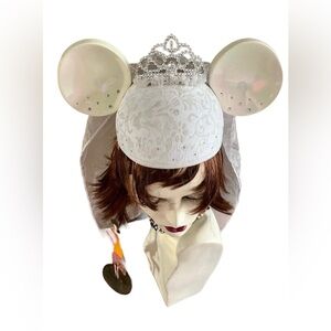 Hostess Pick Disney White Bridal Mickey Ears with Tiara
